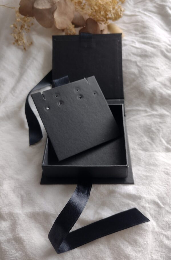 CAJA PREMIUM RIGIDA 8X8X2.5 TAPA LIBRO X10U - Imagen 6